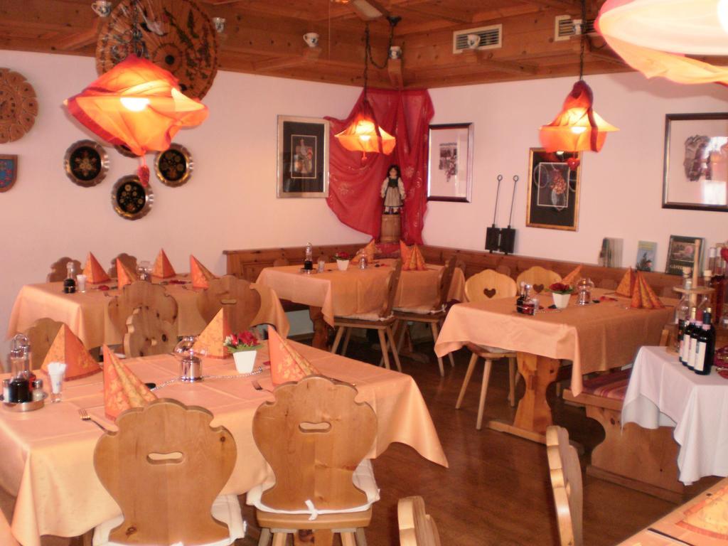 Hotel Chavalatsch Müstair Kültér fotó